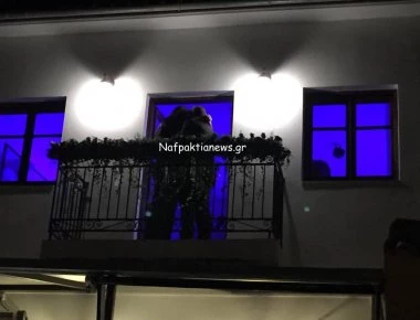 Απίστευτη πρόταση γάμου στο λιμάνι της Ναυπάκτου (βίντεο)